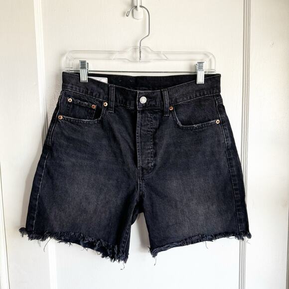 GAP Cheeky High Rise Midi Short Frayed Hem Button Fly Washed Black Size 27/4 R - Picture 3 of 10